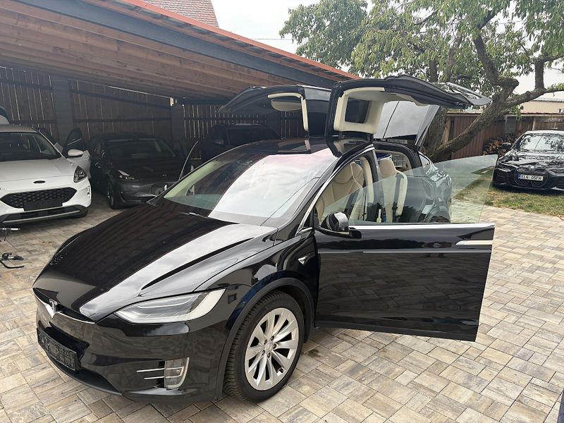 Tesla Model X (2018) 100D, MCU2, tazne,5mist - fotka 16 z 20