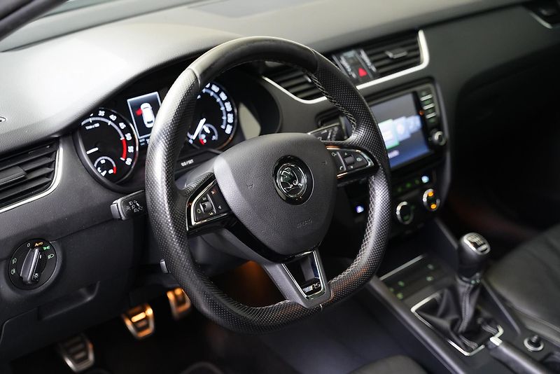 Škoda Octavia - fotka 14 z 27