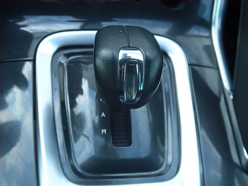 Peugeot 3008 (2013) Hybrid4, Automat, Tempomat - fotka 13 z 22