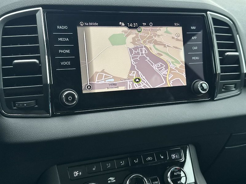 Škoda Karoq (2021) 2.0 TDI Style - fotka 14 z 34