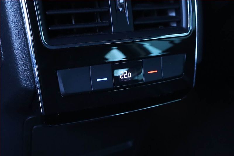 Škoda Superb (2017) 2.0 TSI, 4X4, Automat, Kůže - fotka 25 z 32