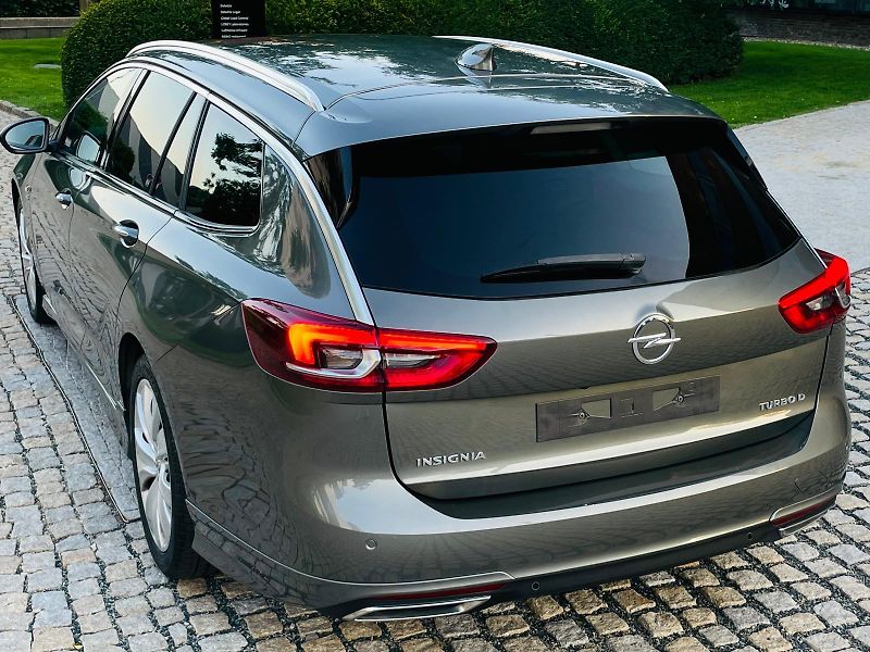 Opel Insignia 2.0CDTi MAN SERVISKA TAŽNÉ LED - fotka 15 z 55
