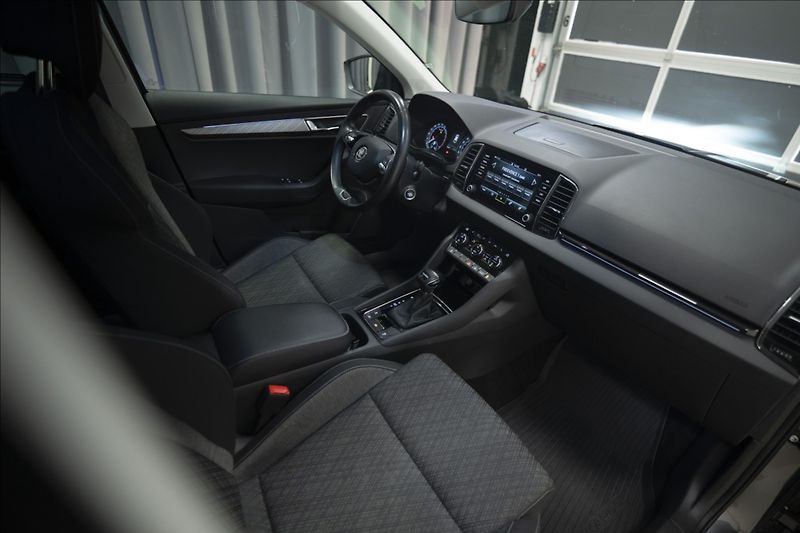 Škoda Karoq 2,0 TDI DSG KEYLESS VÝHŘEV ČR - fotka 7 z 38