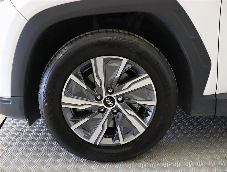 Hyundai Tucson (2023) 1.6 T-GDI - fotka 15 z 26