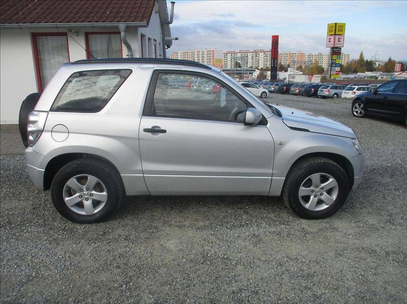 Suzuki Grand Vitara 1,6 i,4x4,klima, - fotka 5 z 22