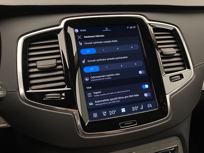Volvo XC90 T8 AWD RECHARGE PLUS DARK CZ - fotka 49 z 73