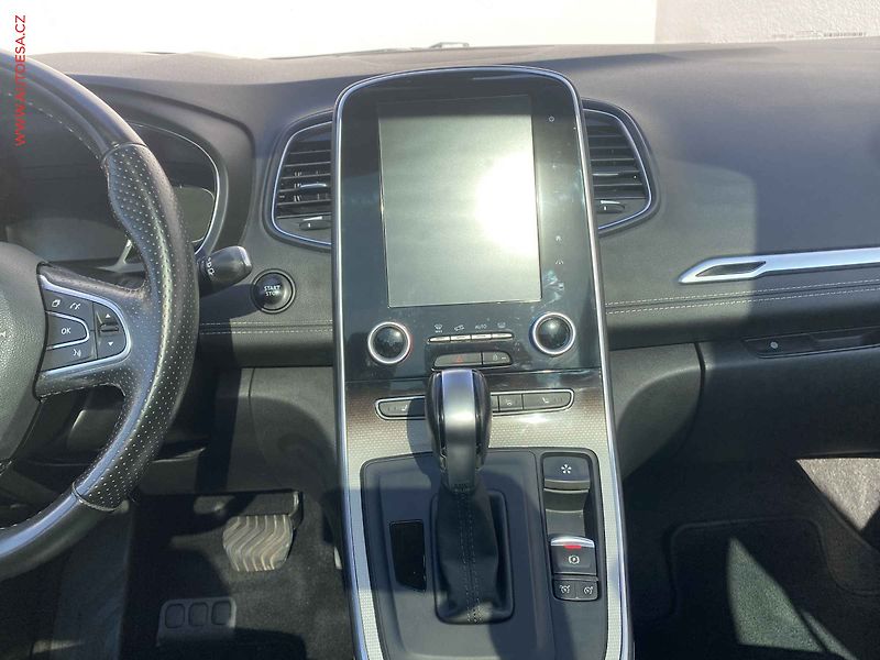 Renault Grand Scénic (2017) 1.6dCi, Initiale Paris, AT - fotka 12 z 19