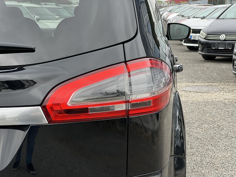 Ford S-MAX 2.0TDCi 7MÍST TAŽNÉ KLIMA ALU - fotka 45 z 46