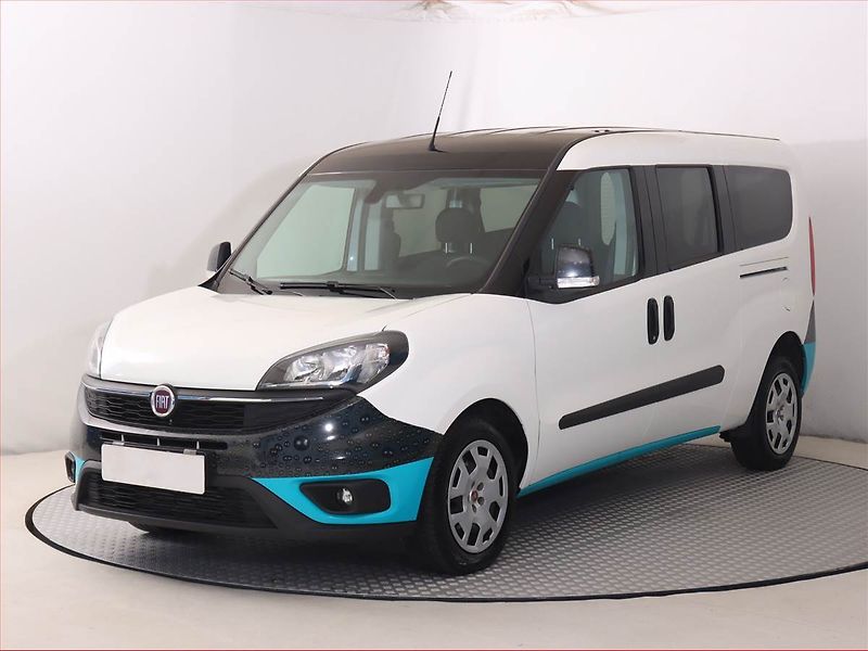 Fiat Dobló (2023) Maxi 1.6 MultiJet, 5Míst, SR - fotka 2 z 17