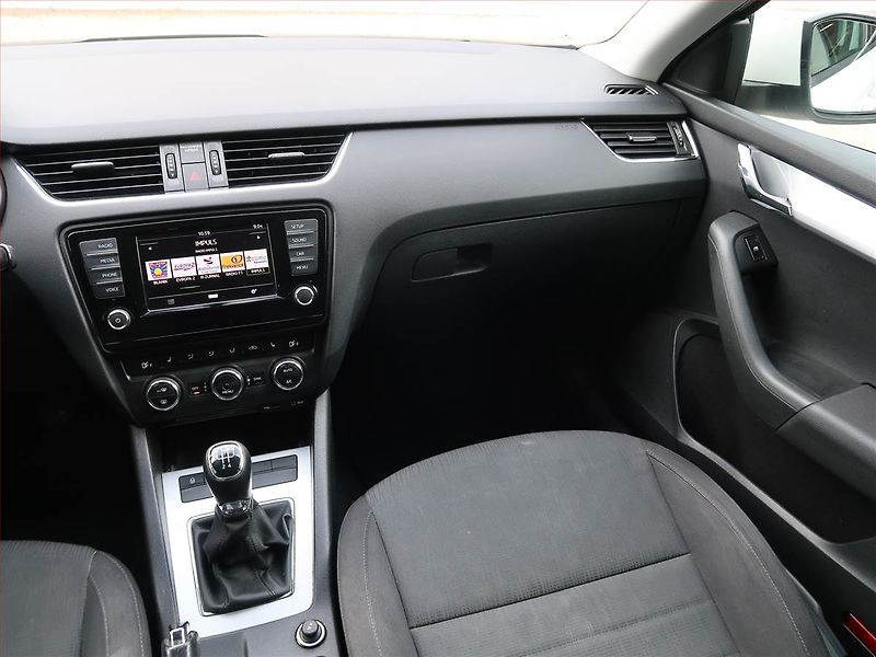 Škoda Octavia (2017) Style 1.6 TDI, Tempomat - fotka 8 z 17