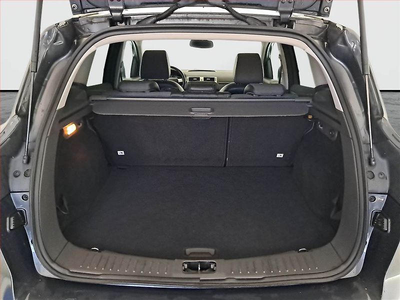 Ford Kuga (2010) 2.0 TDCi, 4X4, Navi, Tempomat - fotka 14 z 18
