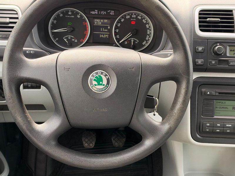 Škoda Roomster (2007) Style 1.4i 63kW - fotka 15 z 27