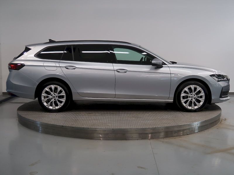 Škoda Superb (2024) 2.0TDI 110KW DSG CANTON LED MA - fotka 8 z 41