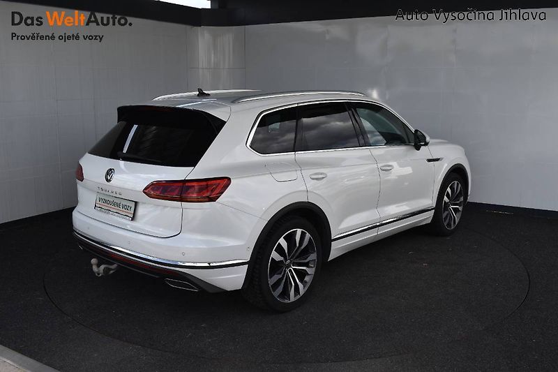 Volkswagen Touareg (2021) 3.0TDI 210kW,CZ, Tažné - fotka 2 z 28