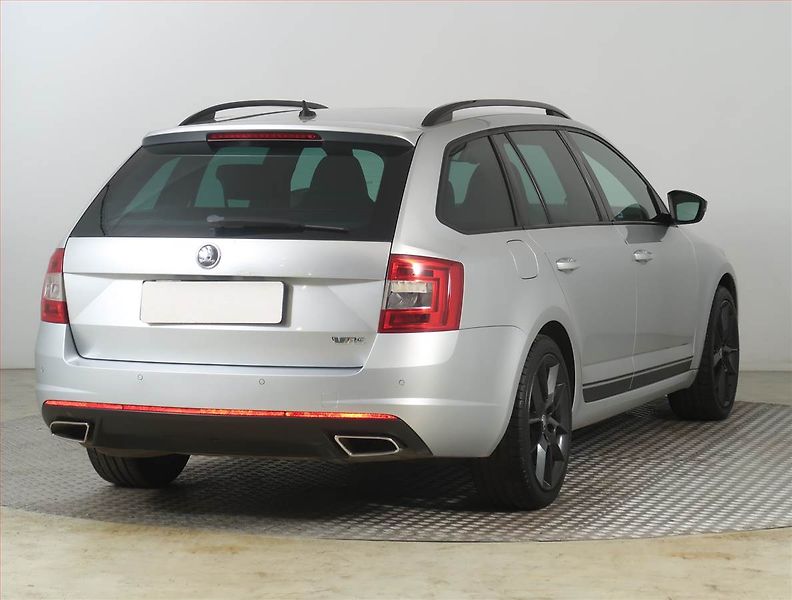 Škoda Octavia (2014) RS 2.0 TDI, Automat - fotka 5 z 26