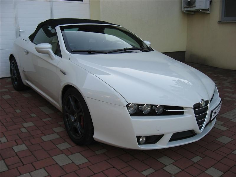 Alfa Romeo Spider 2,2 JTS 185PS  Exclusive - fotka 5 z 46