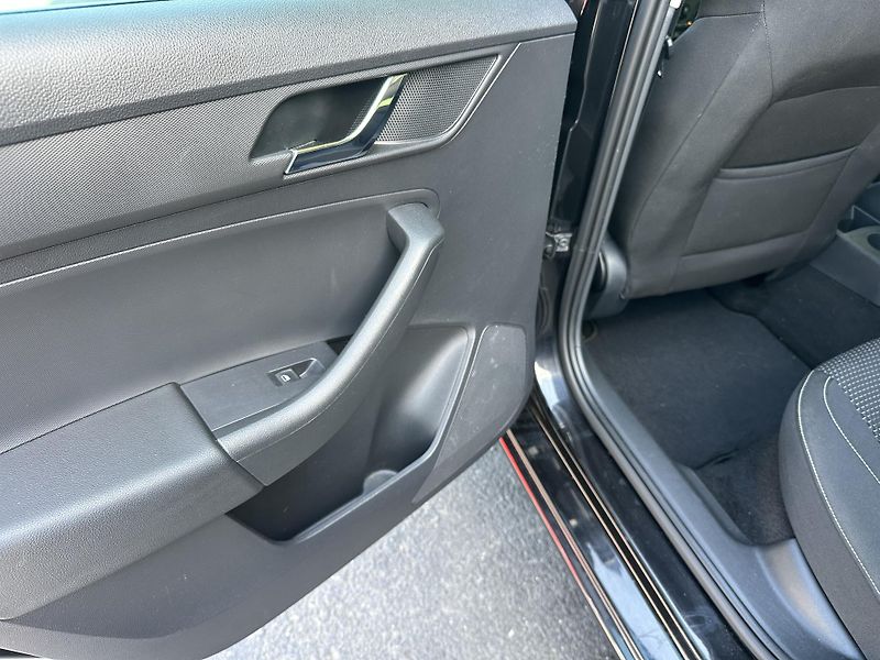 Škoda Rapid (2015) 1.2TSI/77kW *1.Maj. * PANORAMA - fotka 25 z 31
