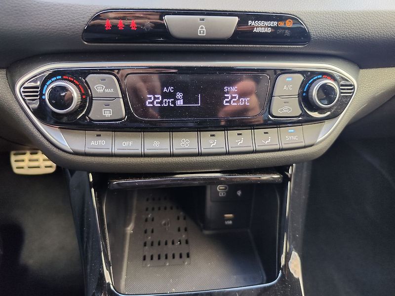Hyundai i30 1.5 T-GDI/103kW N-Line DCT - fotka 21 z 34