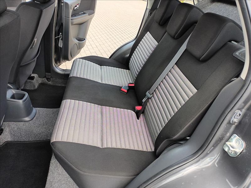 Suzuki SX4 1,6 REZERVACE - fotka 22 z 47