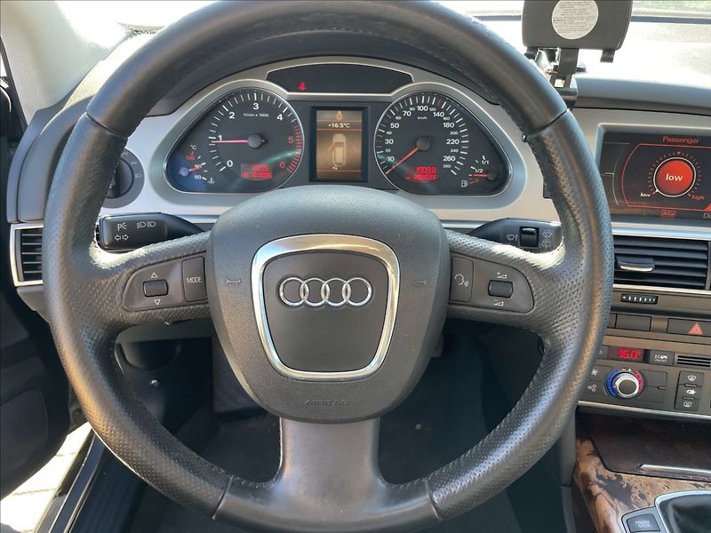 Audi A6 2,0 TDi 103kw Avant Xenon Kůže - fotka 14 z 35