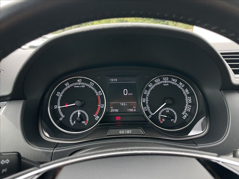 Škoda Fabia 1,0 TSI Combi Ambition Plus - fotka 9 z 23
