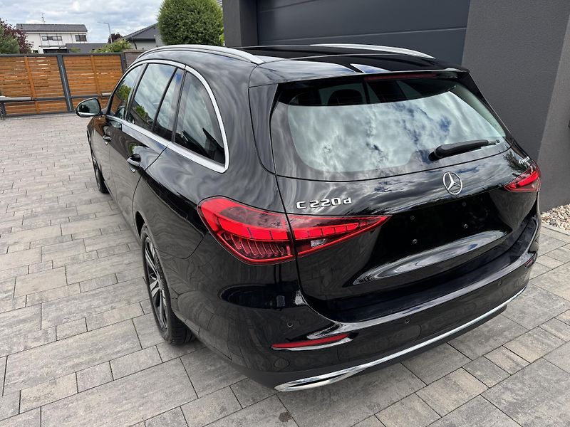 Mercedes-Benz Třídy C (2023) C 220d 4MATIC AVANTGARDE Tažné - fotka 7 z 25