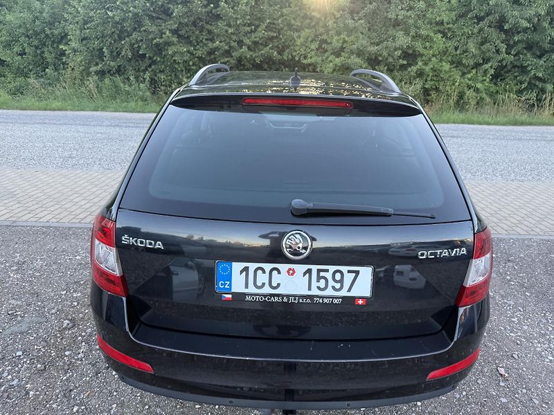 Škoda Octavia (2017) 1.6tdi - fotka 25 z 52