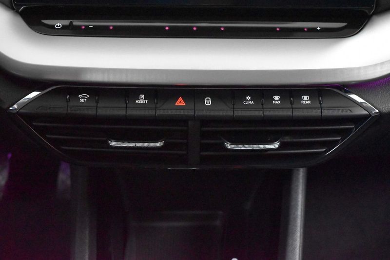 Škoda Octavia 2.0 TDI DSG*ACC*BLIS*CARPLAY* - fotka 22 z 37
