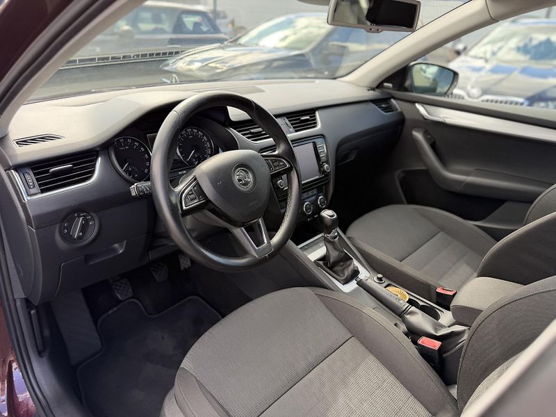 Škoda Octavia 2.0 TDi, 110kw, pano, taž. ČR - fotka 4 z 20