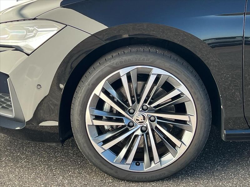 Škoda Superb 2,0 TDi 142kW 7DSG 4x4 L&K  IV - fotka 12 z 35