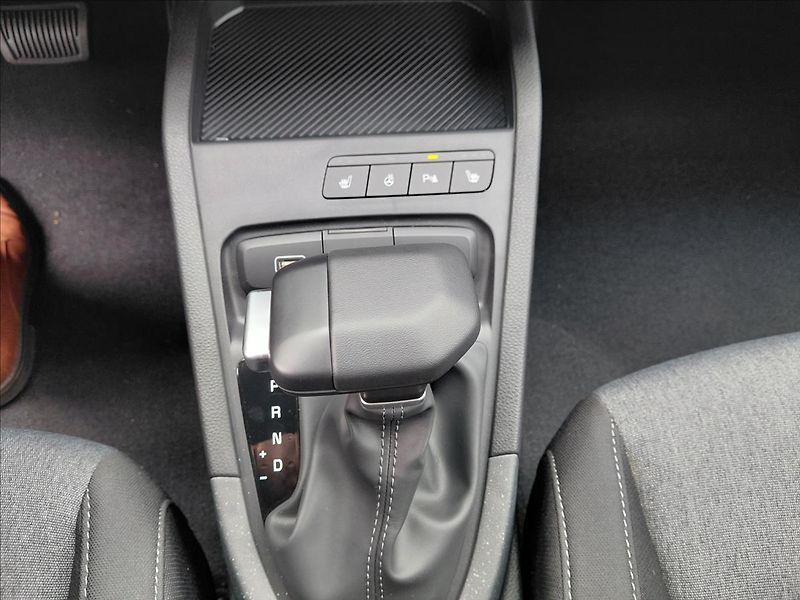 Kia Stonic 1,0   T-GDI 7DCT SPIN - fotka 15 z 17