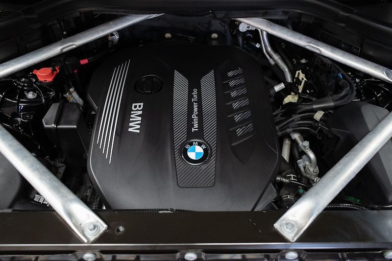 BMW X5 xDrive30d ///M*TAŽNÉ*LASER*ČR* - fotka 43 z 52