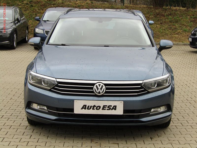 Volkswagen Passat (2015) 1.6 TDi, AC, temp - fotka 2 z 18