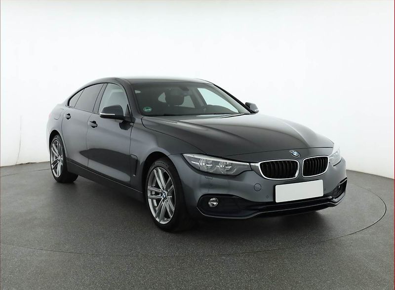 BMW Řada 4 (2018) 420d xDrive - fotka 1 z 19