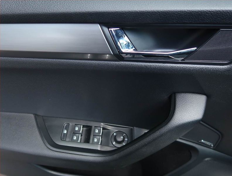 Škoda Superb (2017) Style 2.0 TDI 4x4, 4X4 - fotka 16 z 18