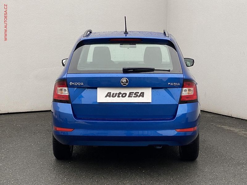 Škoda Fabia (2019) 1.0 TSi, ČR, Ambition, +pneu - fotka 5 z 17