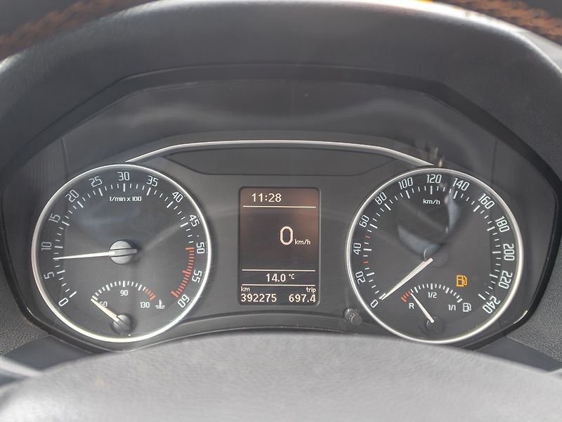 Škoda Octavia (2011) ČR 2.0TDI 103KW – VÝHŘEV - fotka 19 z 42