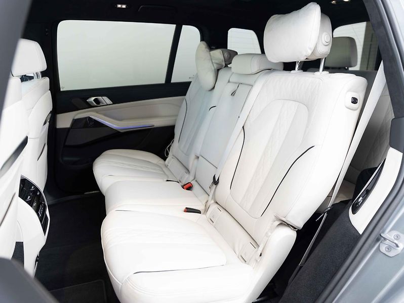 BMW X7 xDrive40d - fotka 22 z 24