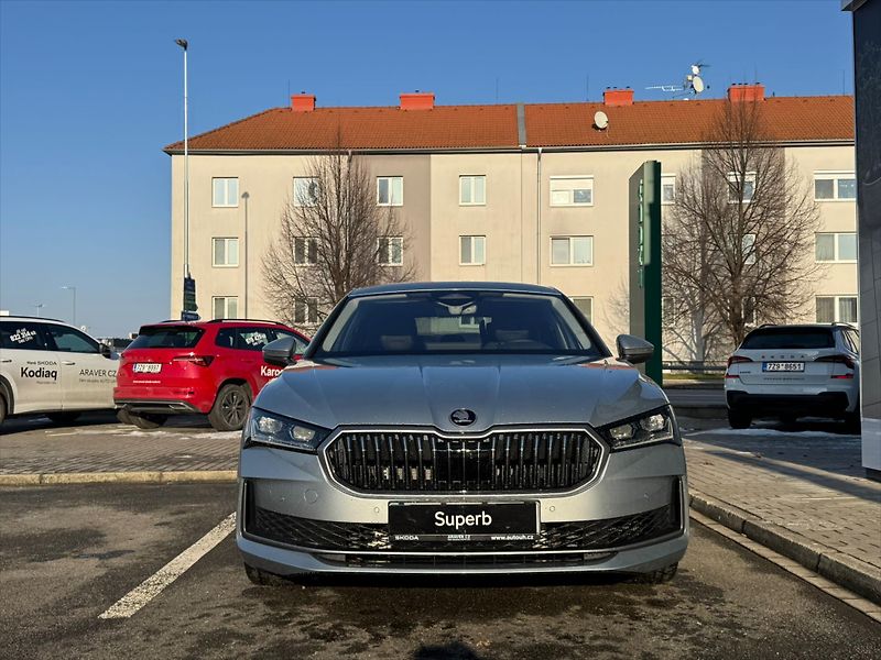 Škoda Superb (2025) 2,0 TSI 195 kW 4x4  L&K - fotka 2 z 11