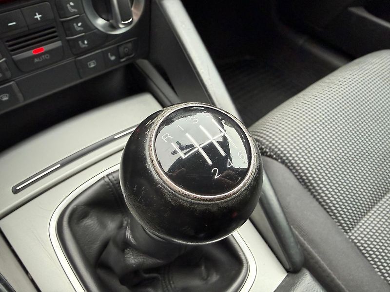 Audi A3 2.0 TDi, AutoAC - fotka 18 z 20