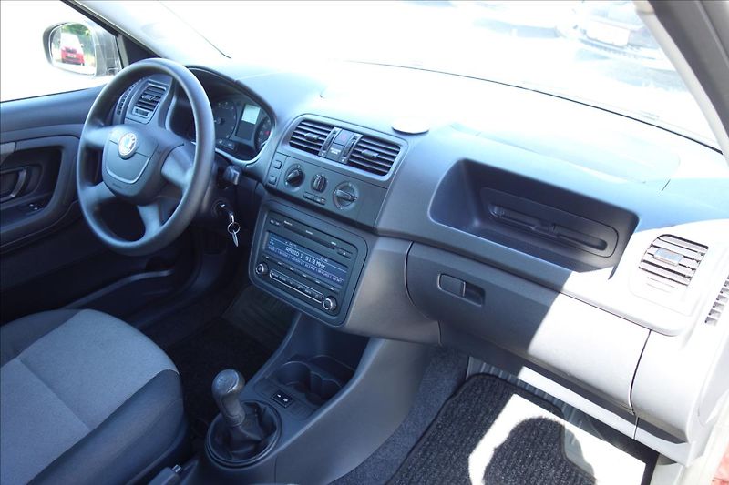 Škoda Fabia 1,2 TSi 63KW, KLIMA, ACTIVE. - fotka 11 z 27