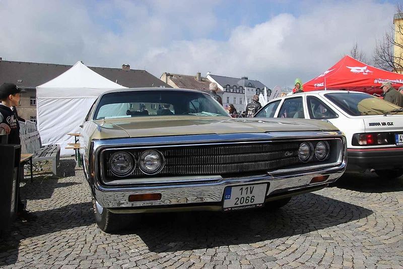 V Příbrami se sjela historická auta a motorky v rámci tradiční akce Česká Route 66.