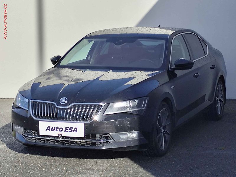 Škoda Superb (2016) 2.0TSi 4x4, ČR, DSG, bixen - fotka 3 z 37