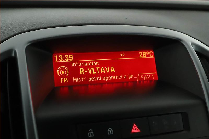 Opel Astra (2015) 1.6 CDTI, Tempomat - fotka 9 z 13