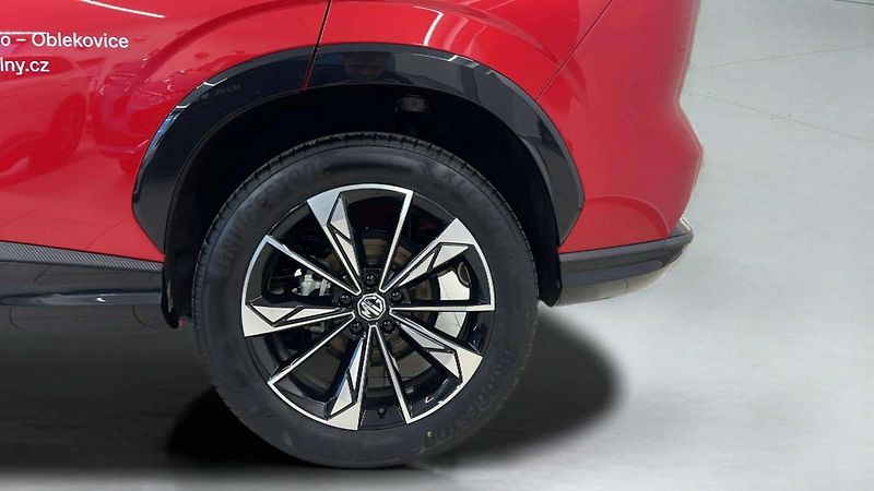 MG HS (2025) EMOTION 1.5T AT7 (125kW/170k) - fotka 26 z 28