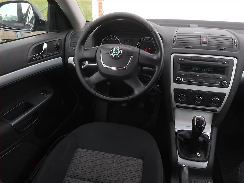 Škoda Octavia (2011) Ambition 1.4 TSI, Serv.kniha - fotka 7 z 13