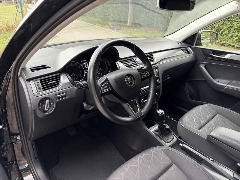 Škoda Rapid 1.0 TSi Clever - fotka 23 z 29