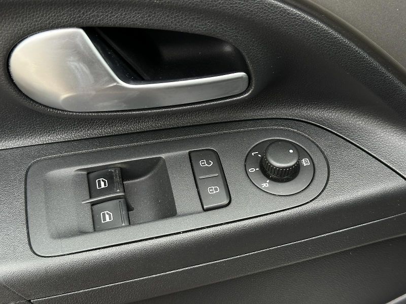Škoda Citigo 1.0MPi Automat 55kW KLIMA AC L - fotka 13 z 35