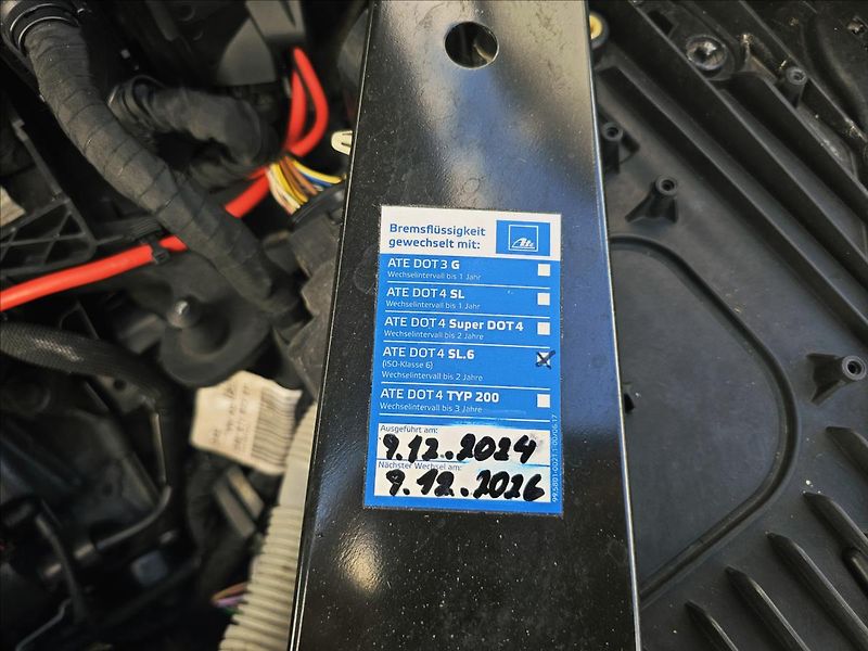 Volkswagen Passat VIII 1,4TSi DSG Highline - fotka 44 z 56