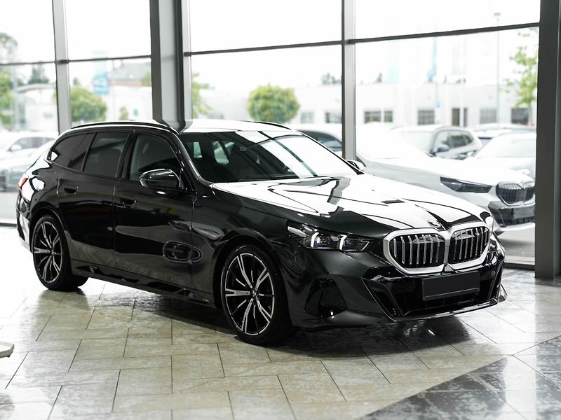BMW Řada 5 520d xDrive M-Sport DrivAs+ HK - fotka 3 z 22